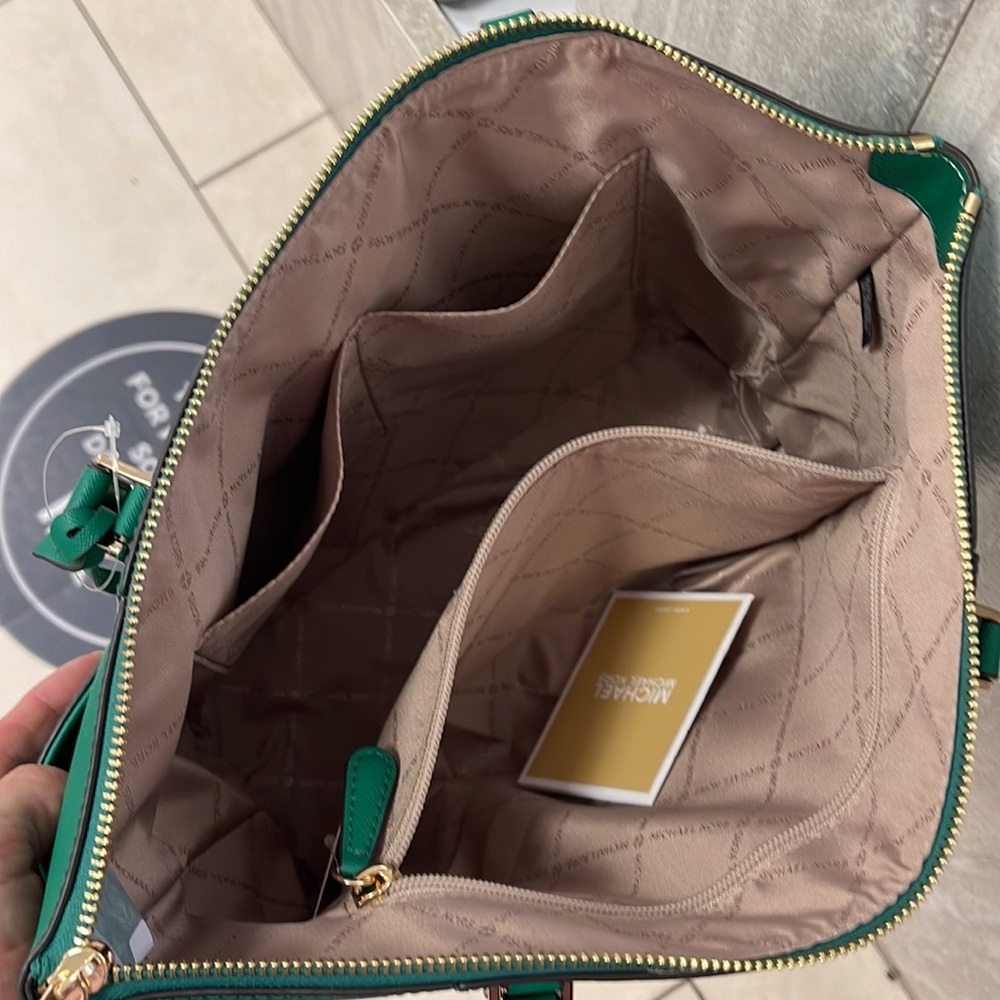 MICHAEL KORS Charlotte Large Leather Top-Zip Tote
Palmetto Green 
NWT - Picture 5 of 16